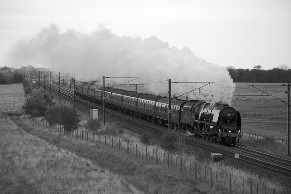 PJ29 60DM_6D_EF70-300L