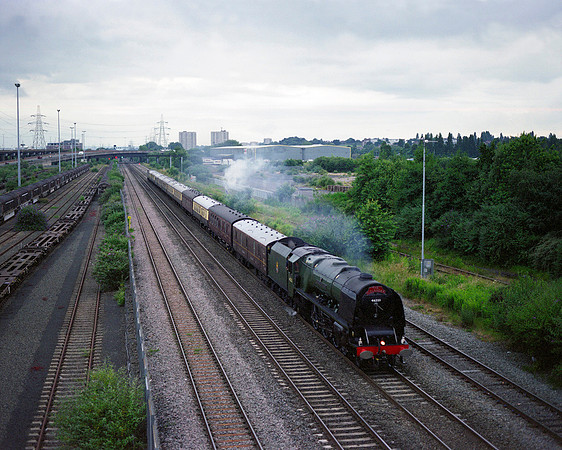 NF28 22CN_Pentax67_S400_Takumar105